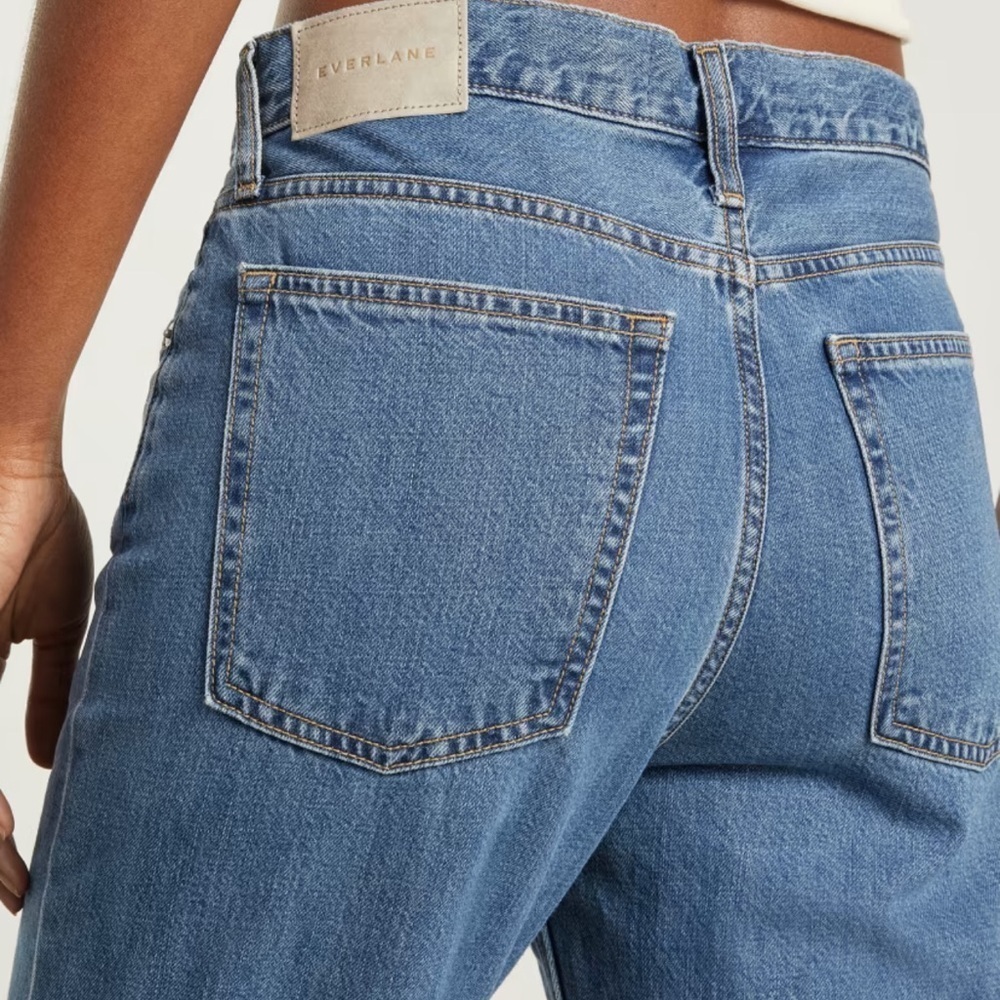 Women’s Everlane Size 28 Summer Slouch Jean. VGUC. Medium wash.Button fly! - Picture 3 of 16